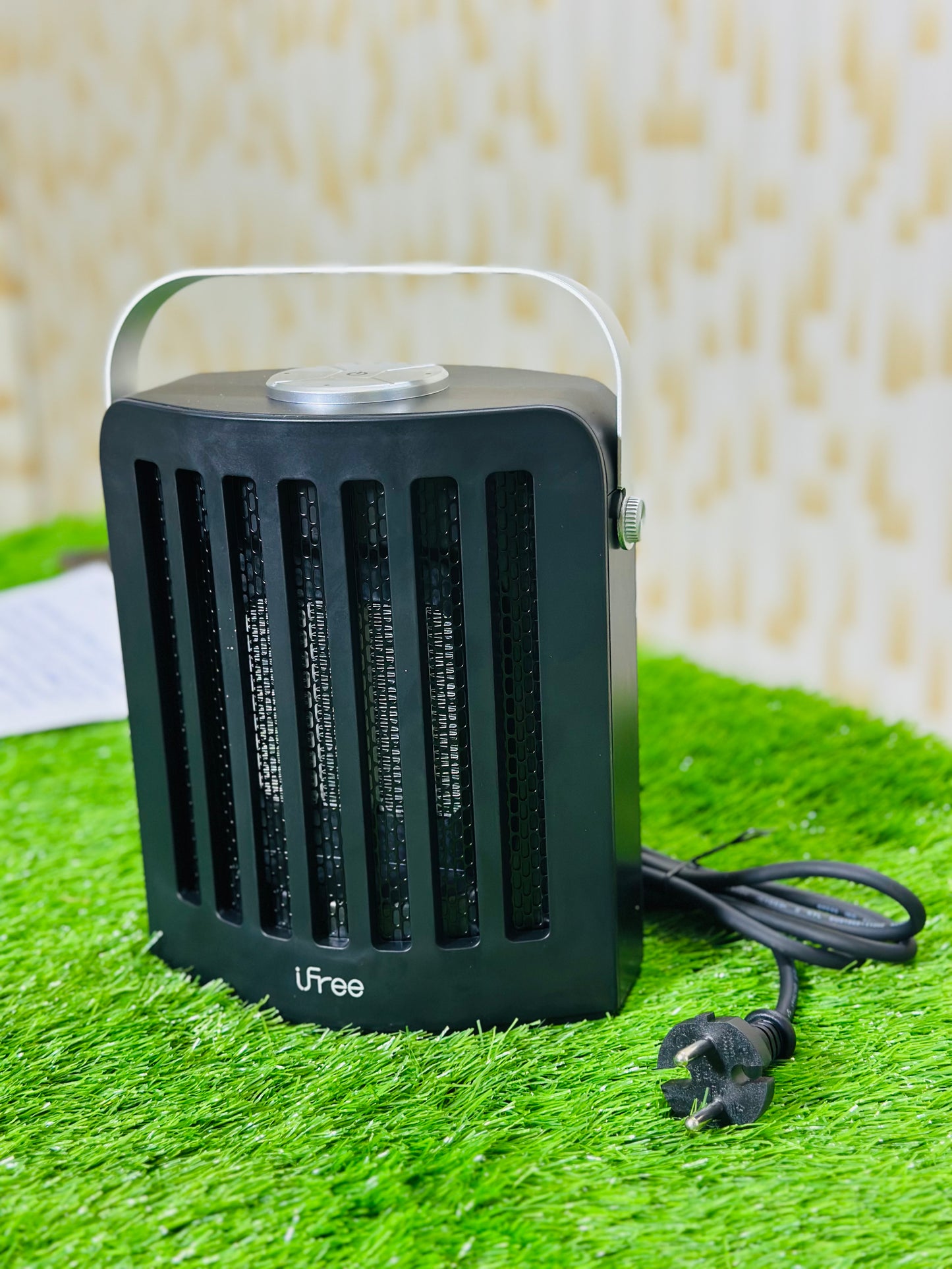 ifree MINI HEATER 90 Degrees Rotational Safety Pin Included 950 Watts